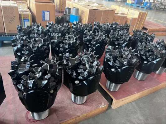 Qualität  Steel Tooth Tricone Bit/Mill Tooth Tricone Rock Bit for oil，gas, water well drilling Fabrik
